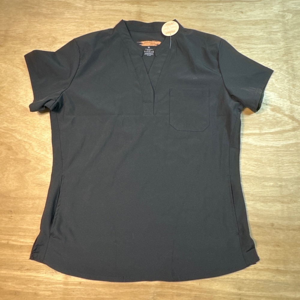 Cherokee Infinity Scrub Top Womens Small Black NWT Antimicrobial Stretch Pocket